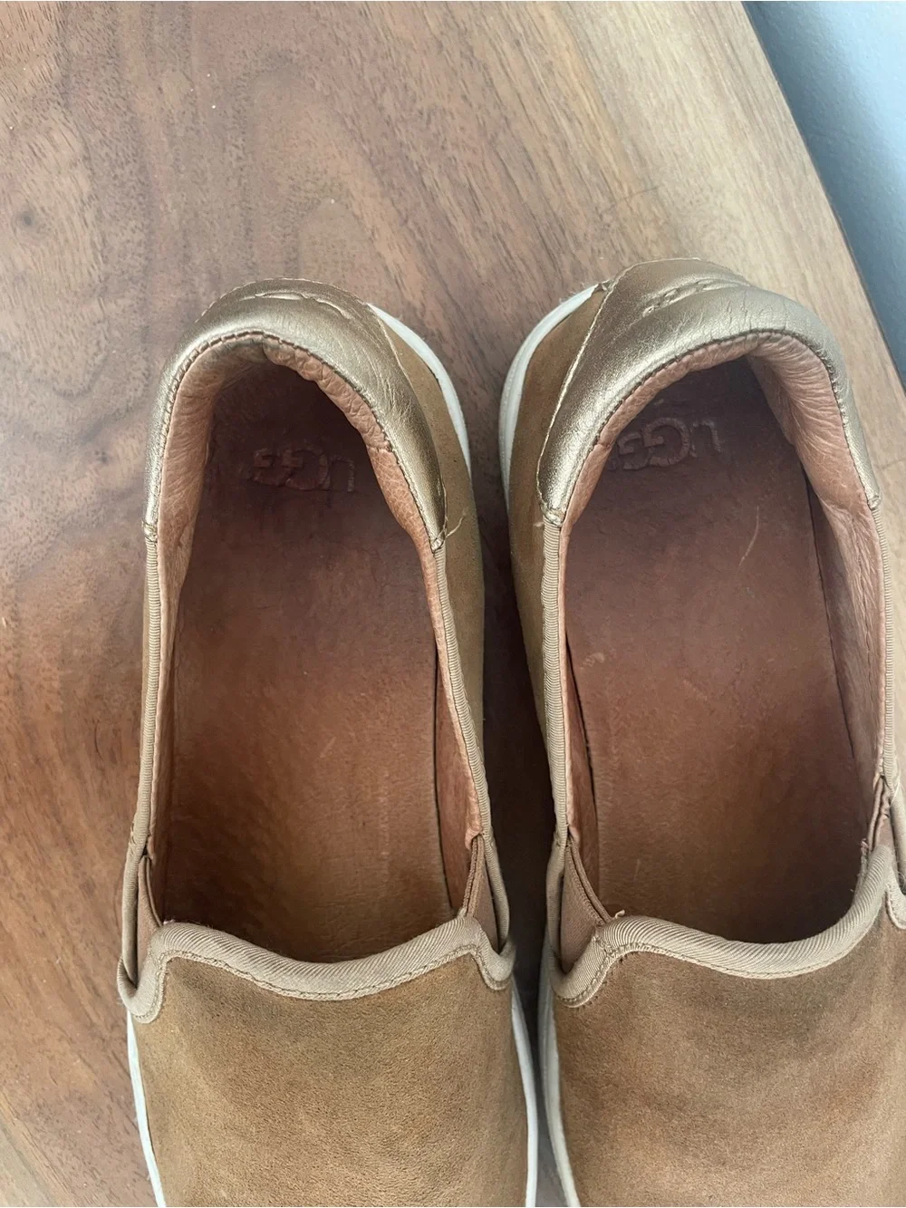 UGG Women’s Suede Slip-On Loafers in Brown Chestnut Size 9